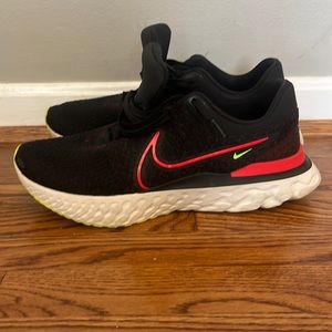 Nike react infinity run flyknit 3 size 14 barely worn
